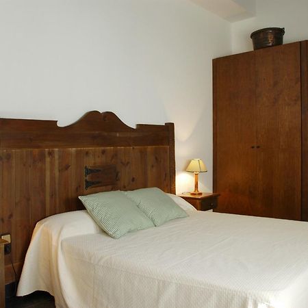 Apartamentos Linsoles Eriste Exterior photo